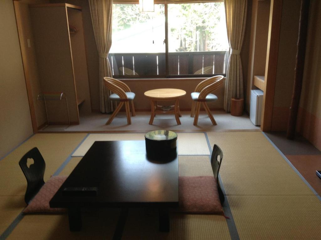 Bergtour Marukita Hotel Hakuba Buitenkant foto