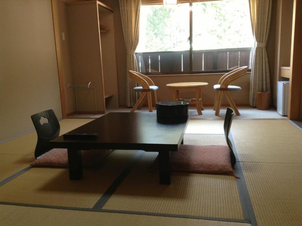 Bergtour Marukita Hotel Hakuba Buitenkant foto